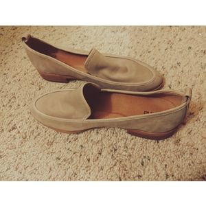 Taupe leather and suede loafers